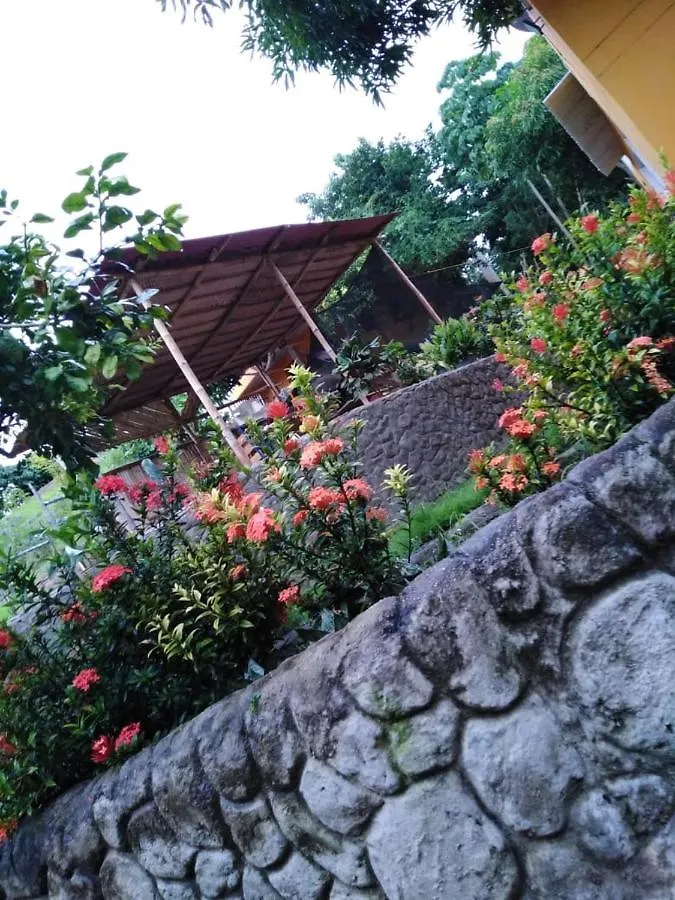 Guest house Mivals Hotel Los Naranjos Colombia